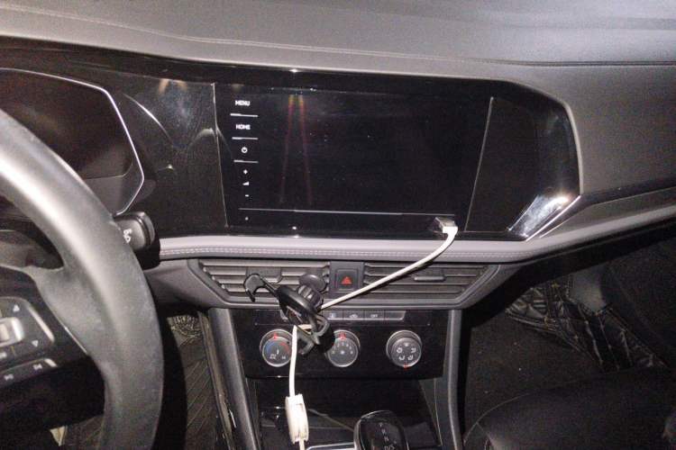 Used Volkswagen Sagitar 2021 280TSI DSG Comfort Connect Edition Audio And AC Panel