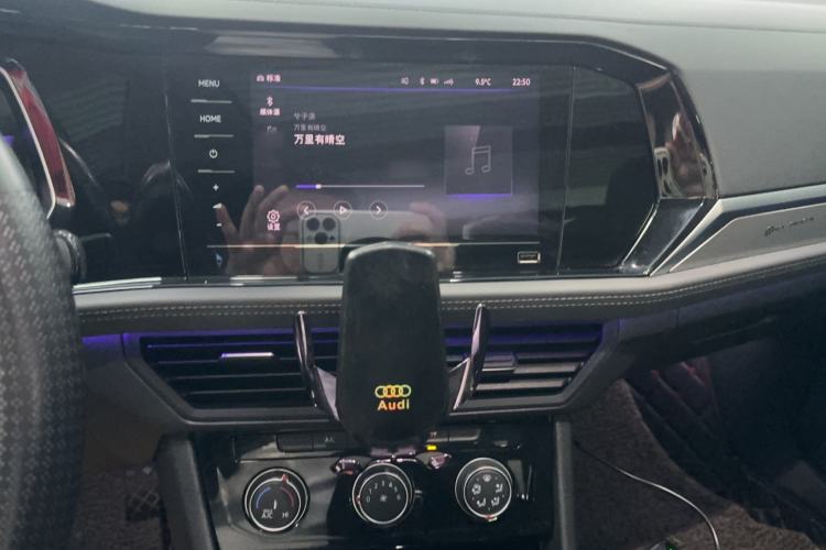 Used Volkswagen Sagitar 2021 280TSI DSG Comfort Connect Edition Audio And AC Panel