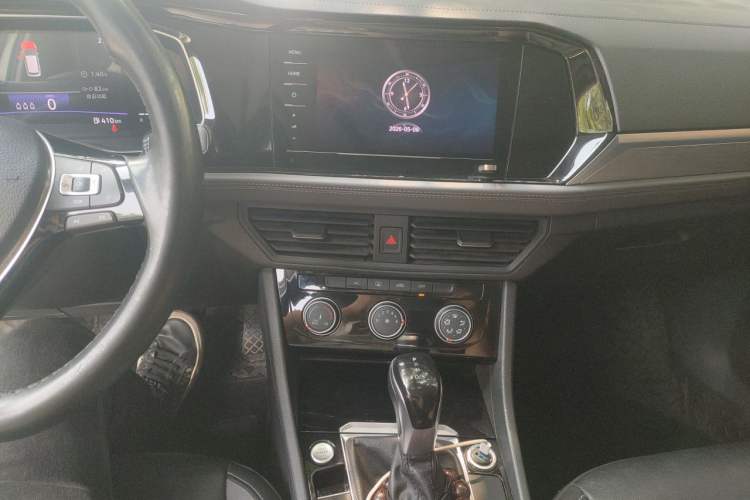 Used Volkswagen Sagitar 2021 280TSI DSG Excellence Edition Audio And AC Panel