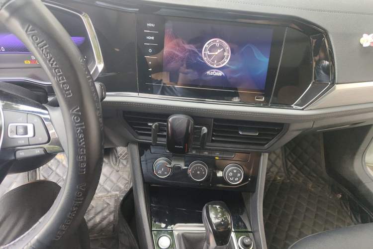 Used Volkswagen Sagitar 2021 280TSI DSG Excellence Edition Audio And AC Panel