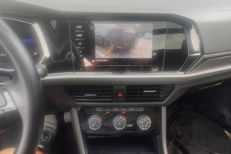 Used Volkswagen Sagitar 2021 280TSI DSG Comfort Connect Edition Audio And AC Panel