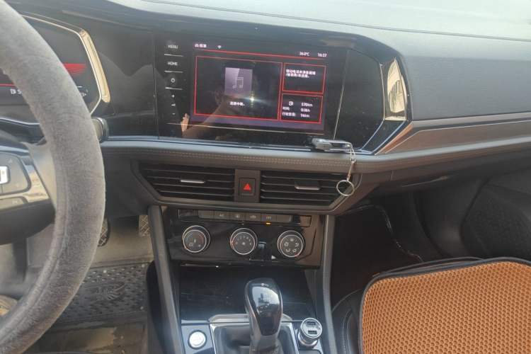 Used Volkswagen Sagitar 2021 280TSI DSG Excellence Edition Audio And AC Panel