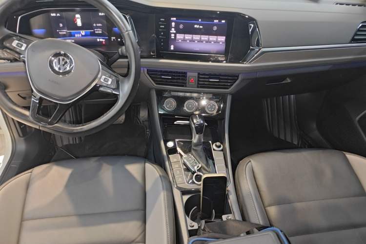 Used Volkswagen Sagitar 2021 280TSI DSG Comfort Connect Edition Audio And AC Panel