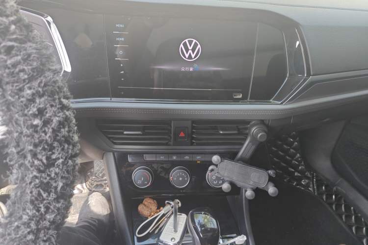 Used Volkswagen Sagitar 2021 280TSI DSG 30th Anniversary Edition Audio And AC Panel