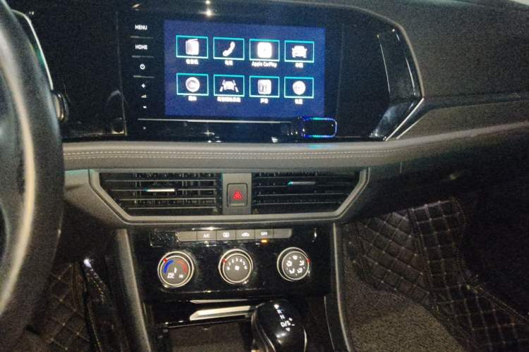 Used Volkswagen Sagitar 2021 280TSI DSG Comfort Connect Edition Audio And AC Panel