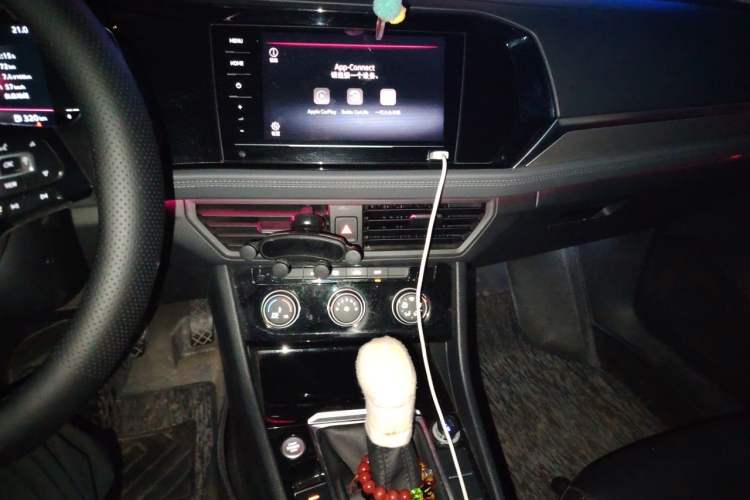Used Volkswagen Sagitar 2021 280TSI DSG Excellence Edition Audio And AC Panel