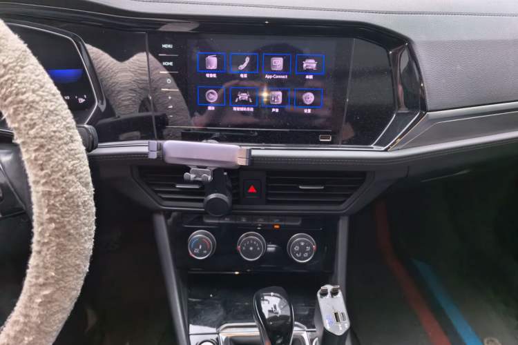 Used Volkswagen Sagitar 2021 200TSI DSG Comfort Connect Edition Audio And AC Panel