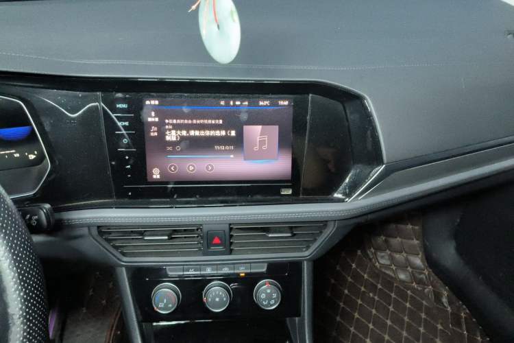 Used Volkswagen Sagitar 2021 280TSI DSG Comfort Connect Edition Audio And AC Panel