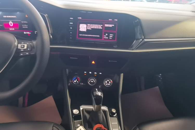 Used Volkswagen Sagitar 2021 200TSI DSG Excellence Edition Audio And AC Panel