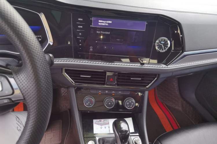 Used Volkswagen Sagitar 2021 200TSI DSG Excellence Edition Audio And AC Panel