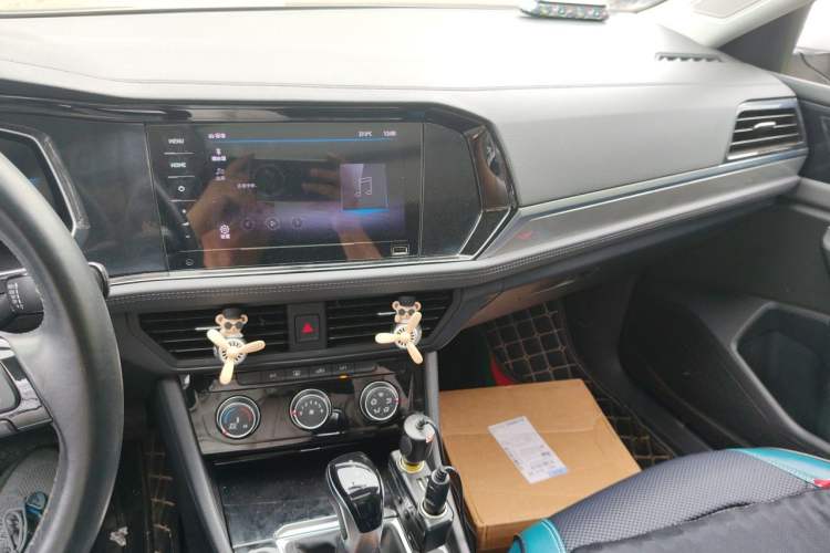 Used Volkswagen Sagitar 2021 280TSI DSG Excellence Edition Audio And AC Panel