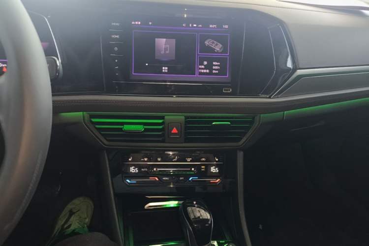 Used Volkswagen Sagitar 2021 280TSI DSG Excellence Edition Audio And AC Panel