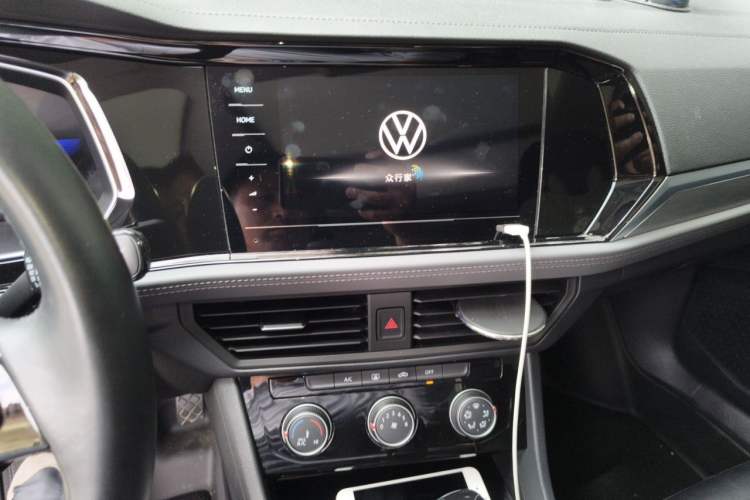 Used Volkswagen Sagitar 2021 280TSI DSG Excellence Edition Audio And AC Panel