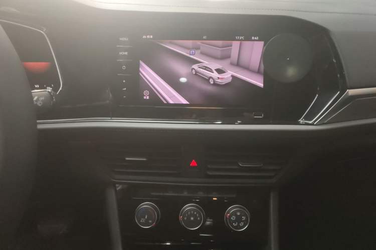 Used Volkswagen Sagitar 2021 200TSI DSG Comfort Connect Edition Audio And AC Panel
