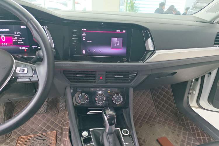 Used Volkswagen Sagitar 2021 280TSI DSG Excellence Edition Audio And AC Panel