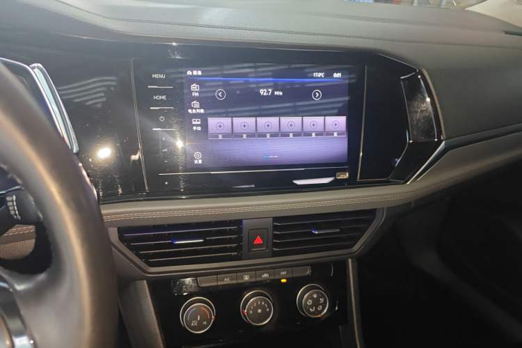 Used Volkswagen Sagitar 2021 280TSI DSG Comfort Connect Edition Audio And AC Panel