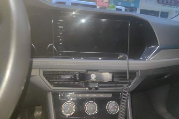 Used Volkswagen Sagitar 2021 280TSI DSG 30th Anniversary Edition Audio And AC Panel