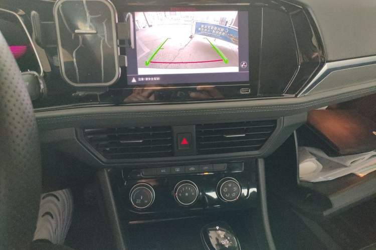 Used Volkswagen Sagitar 2021 280TSI DSG Excellence Edition Audio And AC Panel