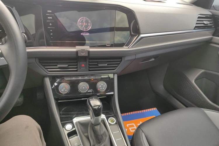 Used Volkswagen Sagitar 2021 200TSI DSG Comfort Connect Edition Audio And AC Panel