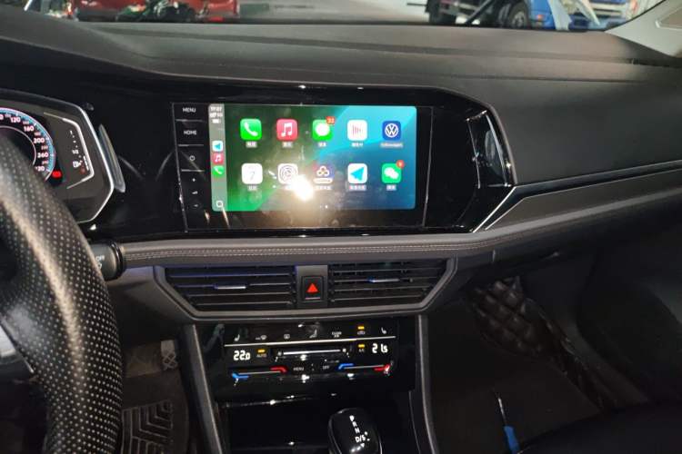 Used Volkswagen Sagitar 2021 280TSI DSG Comfort Connect Edition Audio And AC Panel