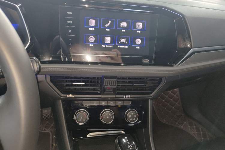Used Volkswagen Sagitar 2021 280TSI DSG Excellence Edition Audio And AC Panel