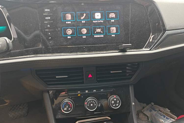 Used Volkswagen Sagitar 2021 280TSI DSG Comfort Connect Edition Audio And AC Panel