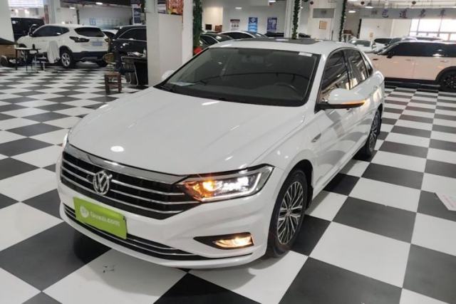 Ojetý Volkswagen Sagitar 2021 280TSI DSG Comfort Connect Edition