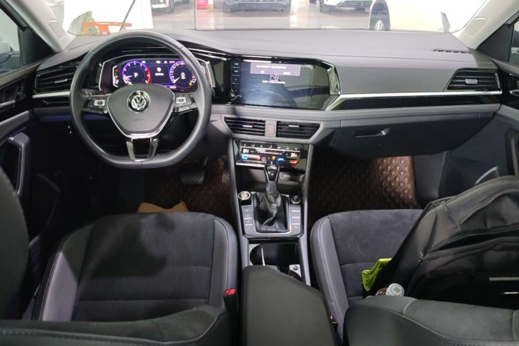 Used Volkswagen Sagitar 2021 280TSI DSG Excellence Edition Center Console