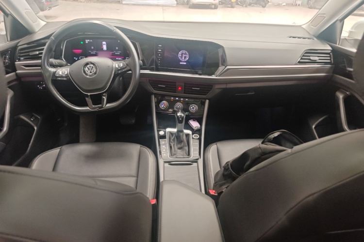 Used Volkswagen Sagitar 2021 200TSI DSG Excellence Edition Center Console