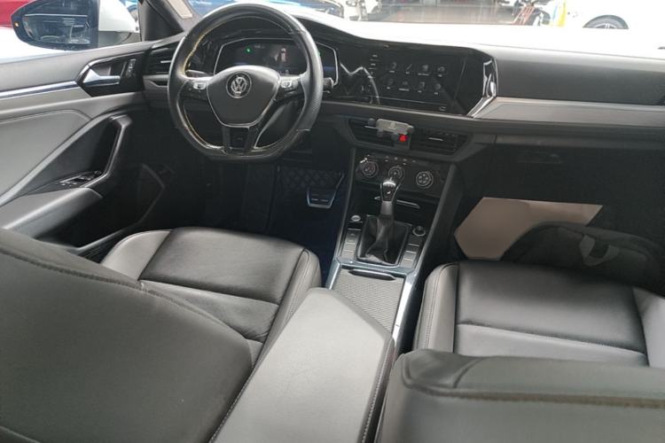 Used Volkswagen Sagitar 2021 280TSI DSG Excellence Edition Center Console