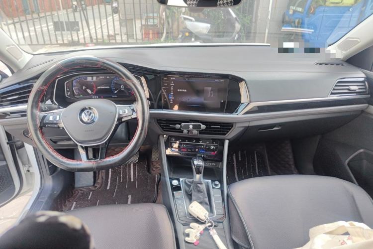Used Volkswagen Sagitar 2021 280TSI DSG Luxury Smart Connectivity Edition Center Console