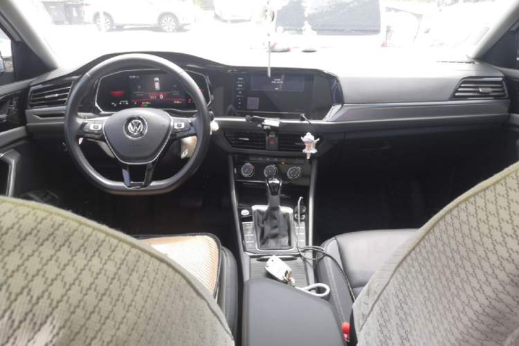 Used Volkswagen Sagitar 2021 280TSI DSG Excellence Edition Center Console