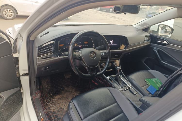 Used Volkswagen Sagitar 2021 280TSI DSG Comfort Connect Edition Center Console