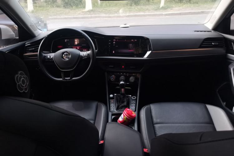 Used Volkswagen Sagitar 2021 200TSI DSG Excellence Edition Center Console