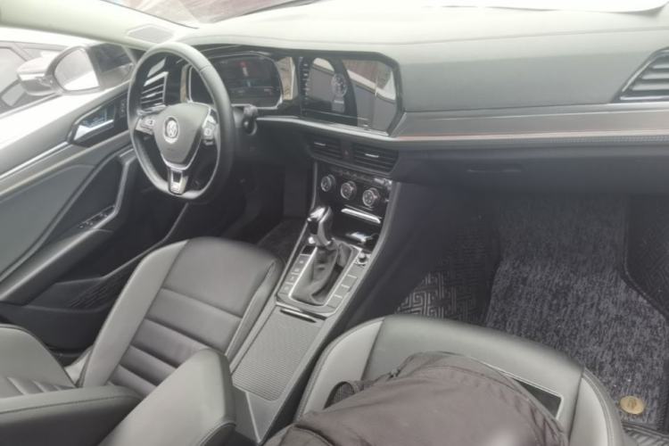 Used Volkswagen Sagitar 2021 280TSI DSG Excellence Edition Center Console