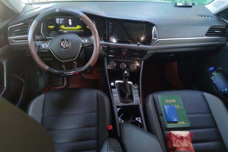 Used Volkswagen Sagitar 2021 280TSI DSG Comfort Connect Edition Center Console
