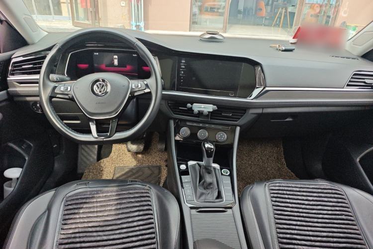 Used Volkswagen Sagitar 2021 280TSI DSG Excellence Edition Center Console
