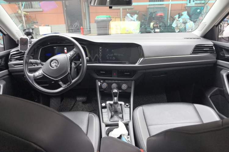 Used Volkswagen Sagitar 2021 280TSI DSG Excellence Edition Center Console
