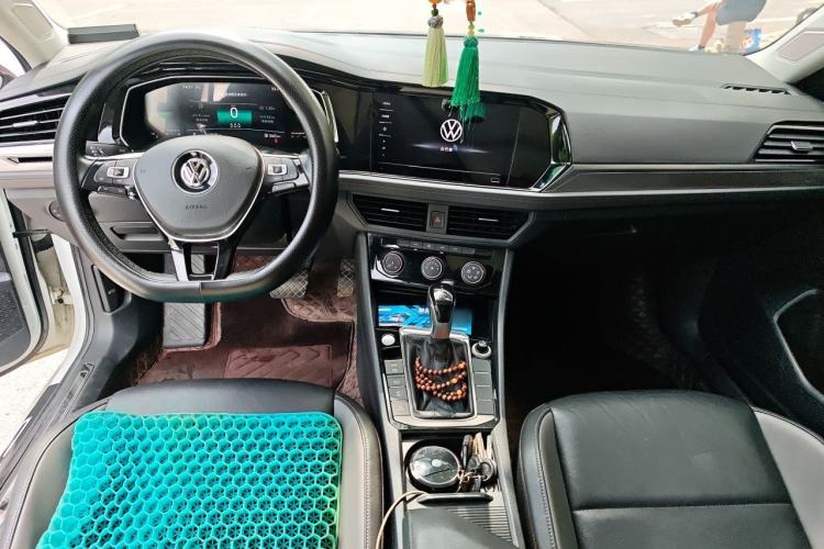 Used Volkswagen Sagitar 2021 280TSI DSG Comfort Connect Edition Center Console