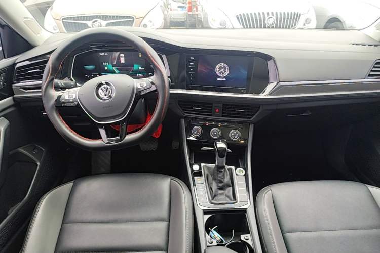Used Volkswagen Sagitar 2021 280TSI DSG Comfort Connect Edition Center Console