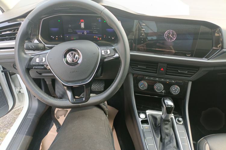 Used Volkswagen Sagitar 2021 280TSI DSG Excellence Edition Center Console