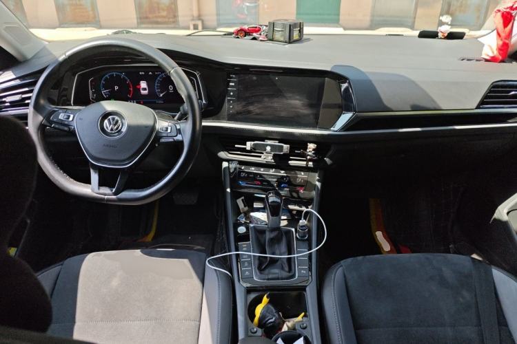 Used Volkswagen Sagitar 2021 280TSI DSG Excellence Edition Center Console