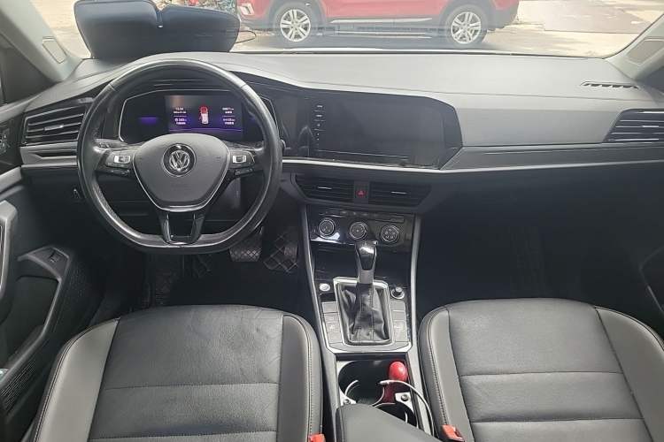 Used Volkswagen Sagitar 2021 280TSI DSG Comfort Connect Edition Center Console