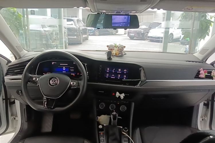 Used Volkswagen Sagitar 2021 280TSI DSG Excellence Edition Center Console