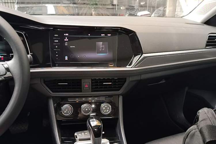 Used Volkswagen Sagitar 2021 200TSI DSG Excellence Edition Center Console