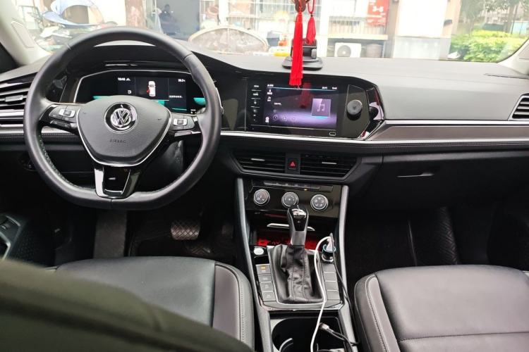 Used Volkswagen Sagitar 2021 280TSI DSG Excellence Edition Center Console