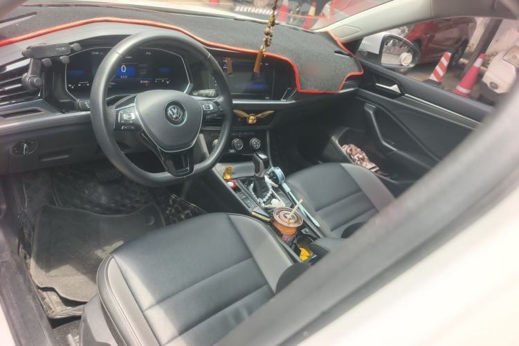 Used Volkswagen Sagitar 2021 280TSI DSG Excellence Edition Center Console