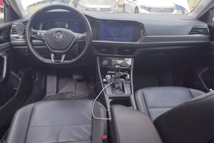 Used Volkswagen Sagitar 2021 280TSI DSG Comfort Connect Edition Center Console