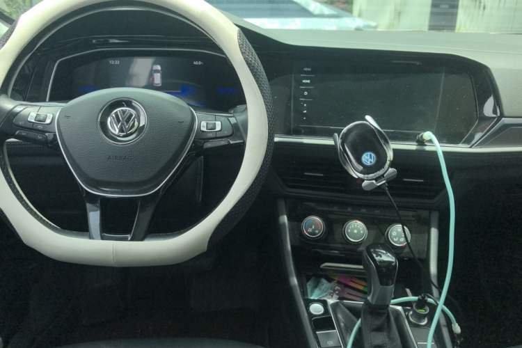 Used Volkswagen Sagitar 2021 280TSI DSG Comfort Connect Edition Center Console
