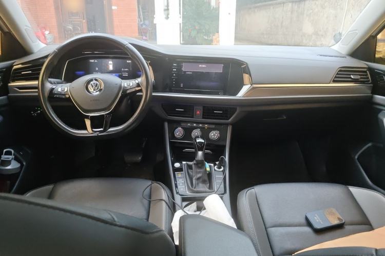 Used Volkswagen Sagitar 2021 280TSI DSG Comfort Connect Edition Center Console